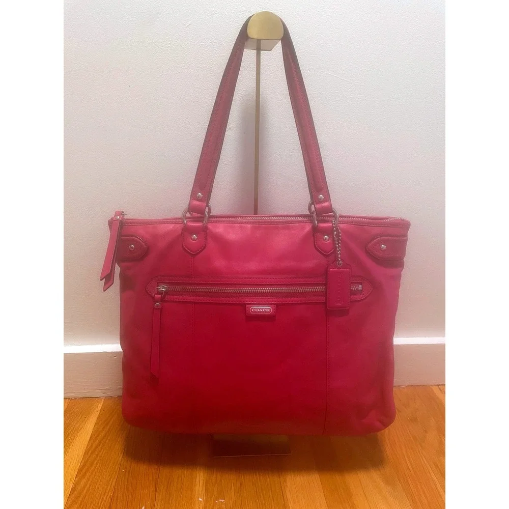 Coach Pink Leather Tote Silver Hardware Zip Shoulder Handbag F23973